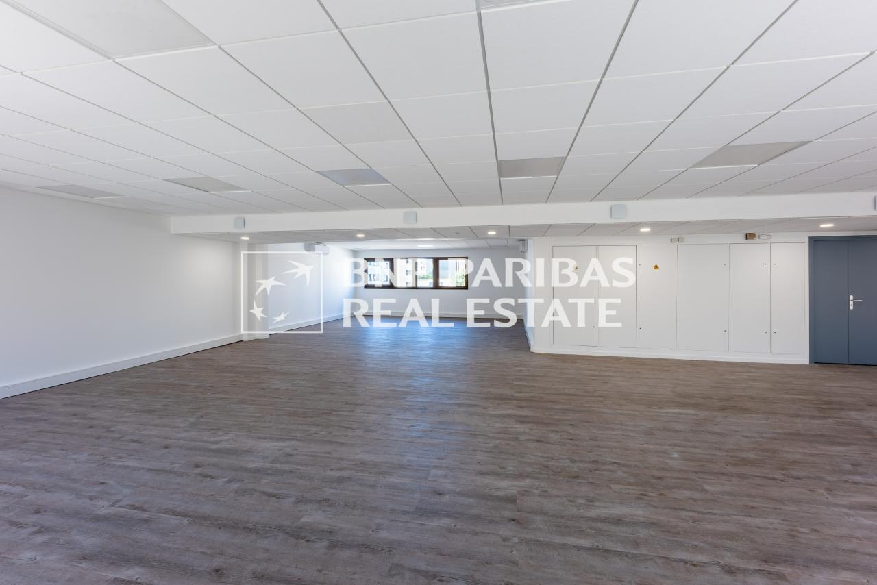 Bureau Ivry-sur-Seine 850m² Location bureau Ivry-sur-Seine Val-de-Marne OLBUR2428260 2